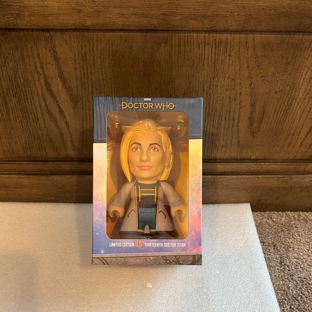 Doctor Who Thirteenth Doctor Figure titans BBC NIB